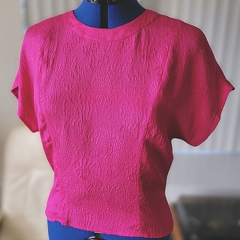 Vtg Paul Costelloe fushia textured silk dolman sleeve blouse